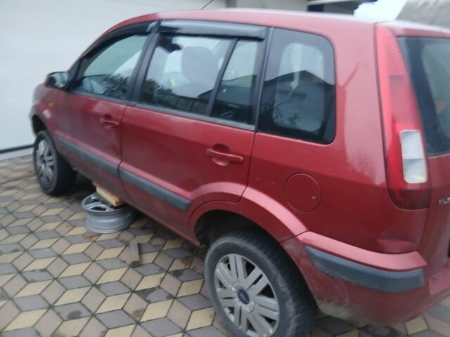 Красный Форд Фьюжн, объемом двигателя 1.6 л и пробегом 3 тыс. км за 3000 $, фото 3 на Automoto.ua