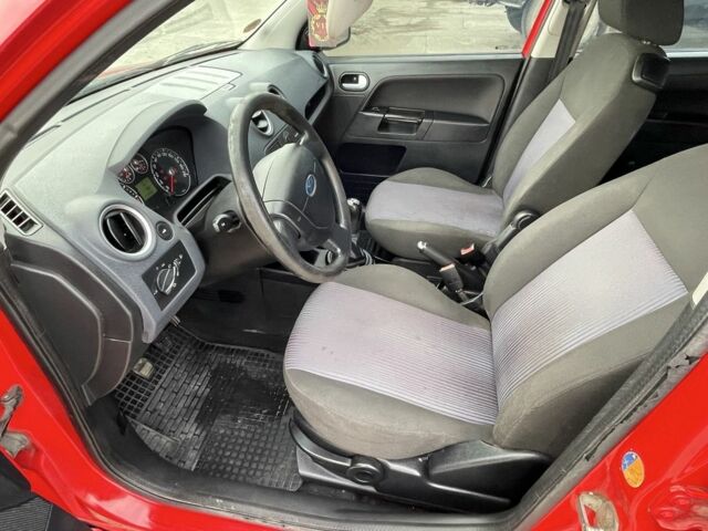 Червоний Форд Фьюжен, об'ємом двигуна 1.2 л та пробігом 210 тис. км за 3950 $, фото 8 на Automoto.ua