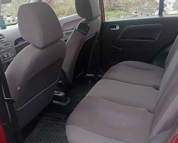 Червоний Форд Фьюжен, об'ємом двигуна 1.6 л та пробігом 200 тис. км за 4200 $, фото 2 на Automoto.ua