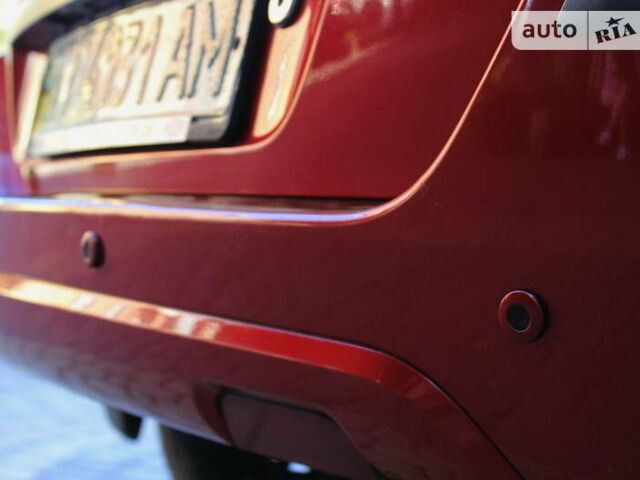 Красный Форд Фьюжн, объемом двигателя 1.4 л и пробегом 200 тыс. км за 5400 $, фото 13 на Automoto.ua