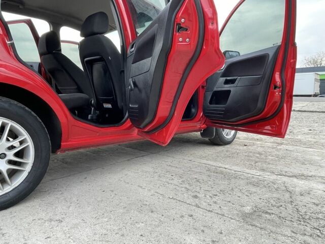 Червоний Форд Фьюжен, об'ємом двигуна 1.2 л та пробігом 210 тис. км за 3950 $, фото 11 на Automoto.ua