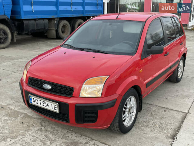 Червоний Форд Фьюжен, об'ємом двигуна 1.2 л та пробігом 210 тис. км за 3950 $, фото 3 на Automoto.ua