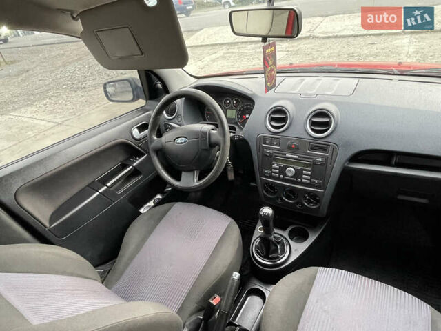 Червоний Форд Фьюжен, об'ємом двигуна 1.2 л та пробігом 210 тис. км за 3950 $, фото 13 на Automoto.ua