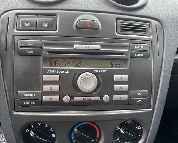 Червоний Форд Фьюжен, об'ємом двигуна 1.2 л та пробігом 210 тис. км за 3950 $, фото 20 на Automoto.ua