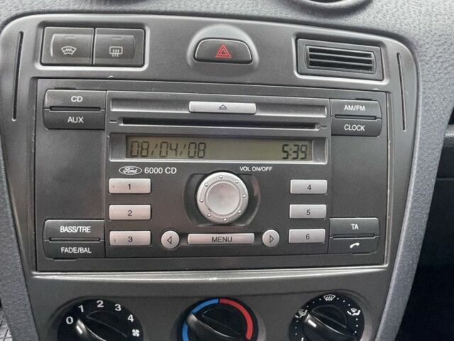 Червоний Форд Фьюжен, об'ємом двигуна 1.2 л та пробігом 210 тис. км за 3950 $, фото 15 на Automoto.ua