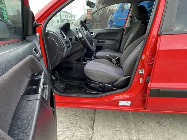 Червоний Форд Фьюжен, об'ємом двигуна 1.2 л та пробігом 210 тис. км за 3950 $, фото 13 на Automoto.ua