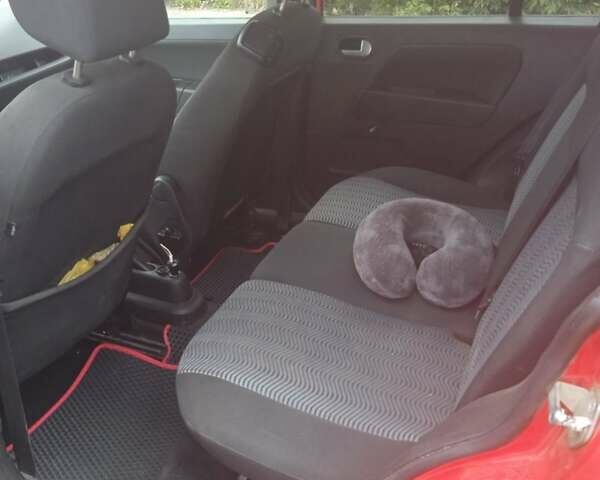 Червоний Форд Фьюжен, об'ємом двигуна 1.39 л та пробігом 190 тис. км за 5100 $, фото 6 на Automoto.ua