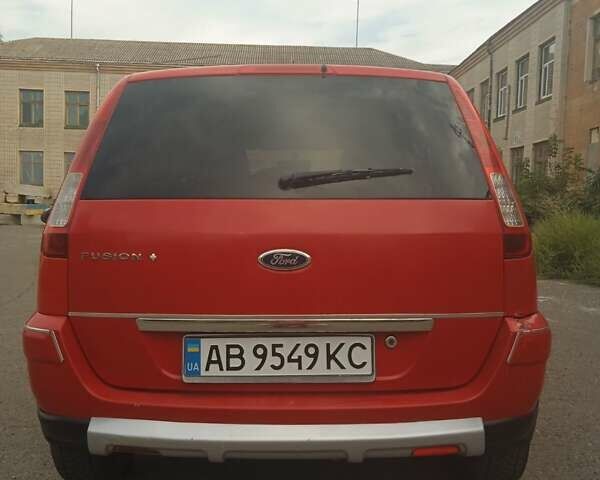 Червоний Форд Фьюжен, об'ємом двигуна 1.39 л та пробігом 190 тис. км за 5100 $, фото 3 на Automoto.ua