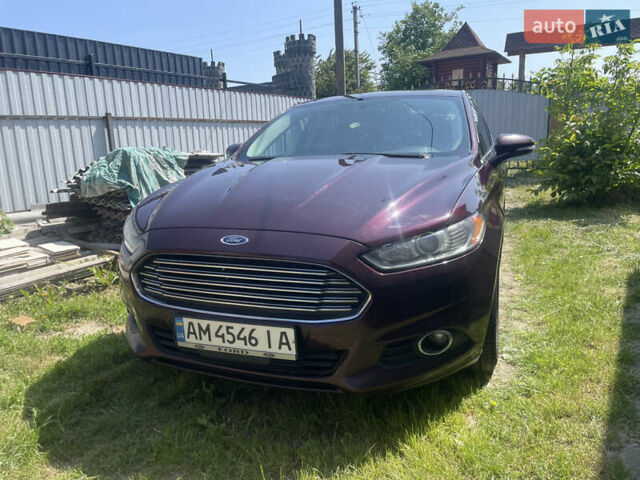 Красный Форд Фьюжн, объемом двигателя 2 л и пробегом 288 тыс. км за 9600 $, фото 9 на Automoto.ua
