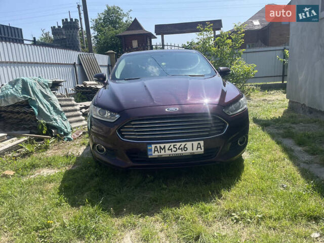 Красный Форд Фьюжн, объемом двигателя 2 л и пробегом 288 тыс. км за 9600 $, фото 10 на Automoto.ua