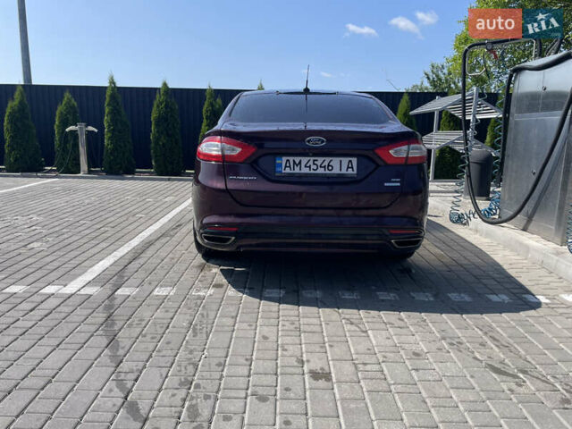 Красный Форд Фьюжн, объемом двигателя 2 л и пробегом 288 тыс. км за 9600 $, фото 3 на Automoto.ua