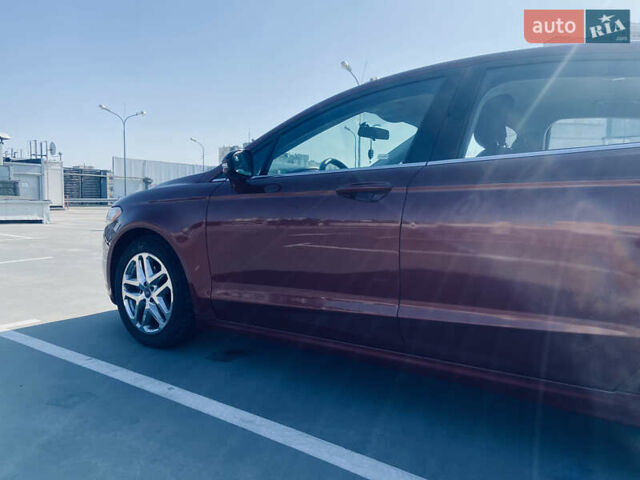 Красный Форд Фьюжн, объемом двигателя 2.5 л и пробегом 195 тыс. км за 8800 $, фото 5 на Automoto.ua