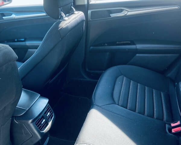 Красный Форд Фьюжн, объемом двигателя 2.5 л и пробегом 195 тыс. км за 8800 $, фото 18 на Automoto.ua