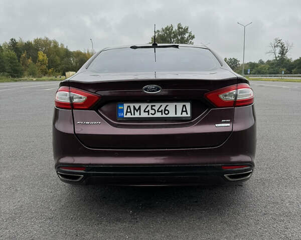 Красный Форд Фьюжн, объемом двигателя 2 л и пробегом 291 тыс. км за 8500 $, фото 3 на Automoto.ua