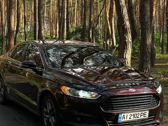 Красный Форд Фьюжн, объемом двигателя 2 л и пробегом 300 тыс. км за 9000 $, фото 1 на Automoto.ua