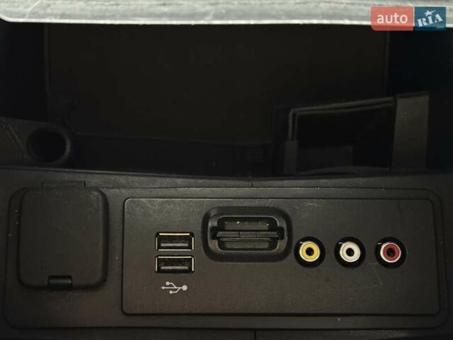 Красный Форд Фьюжн, объемом двигателя 1.6 л и пробегом 156 тыс. км за 8500 $, фото 33 на Automoto.ua