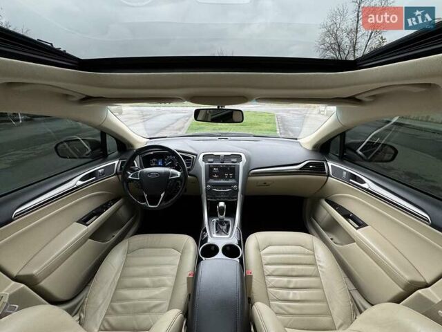 Красный Форд Фьюжн, объемом двигателя 1.6 л и пробегом 156 тыс. км за 8500 $, фото 13 на Automoto.ua