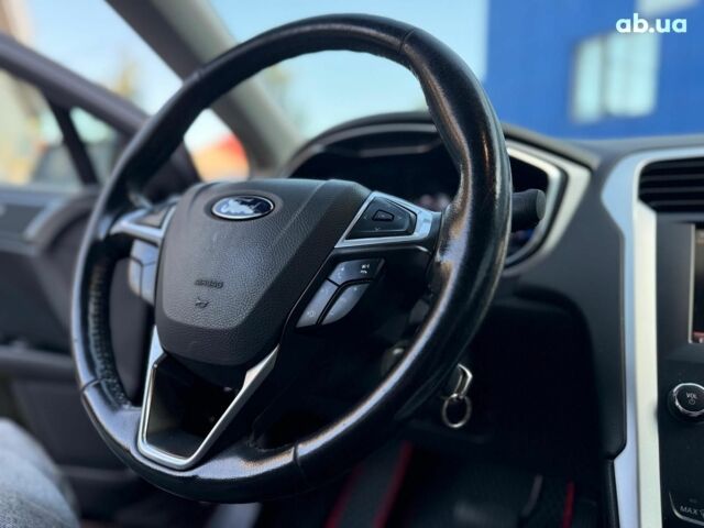 Червоний Форд Фьюжен, об'ємом двигуна 2 л та пробігом 209 тис. км за 8940 $, фото 31 на Automoto.ua