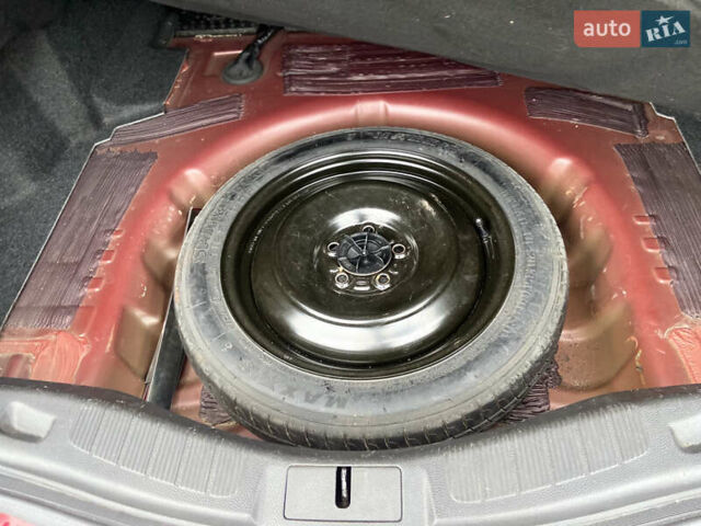 Червоний Форд Фьюжен, об'ємом двигуна 2.5 л та пробігом 249 тис. км за 8500 $, фото 9 на Automoto.ua