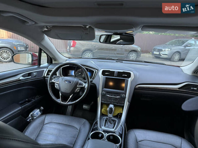 Червоний Форд Фьюжен, об'ємом двигуна 2 л та пробігом 238 тис. км за 8900 $, фото 5 на Automoto.ua