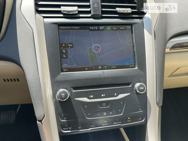 Красный Форд Фьюжн, объемом двигателя 1.5 л и пробегом 132 тыс. км за 8990 $, фото 22 на Automoto.ua