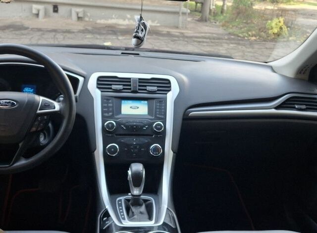 Червоний Форд Фьюжен, об'ємом двигуна 2.5 л та пробігом 275 тис. км за 8300 $, фото 5 на Automoto.ua