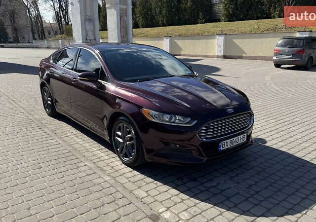 Красный Форд Фьюжн, объемом двигателя 2.49 л и пробегом 115 тыс. км за 10350 $, фото 5 на Automoto.ua