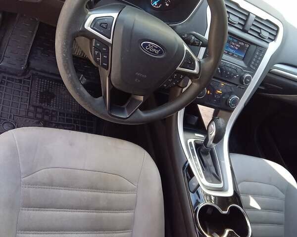 Красный Форд Фьюжн, объемом двигателя 2.4 л и пробегом 103 тыс. км за 9900 $, фото 9 на Automoto.ua