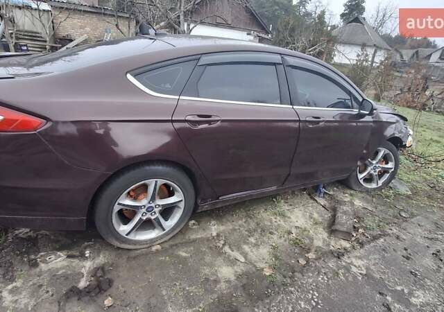 Червоний Форд Фьюжен, об'ємом двигуна 2.5 л та пробігом 230 тис. км за 6000 $, фото 3 на Automoto.ua