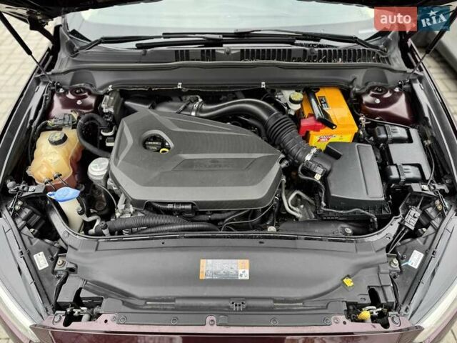 Красный Форд Фьюжн, объемом двигателя 1.6 л и пробегом 156 тыс. км за 8500 $, фото 44 на Automoto.ua