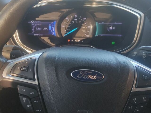 Красный Форд Фьюжн, объемом двигателя 2 л и пробегом 260 тыс. км за 11000 $, фото 6 на Automoto.ua