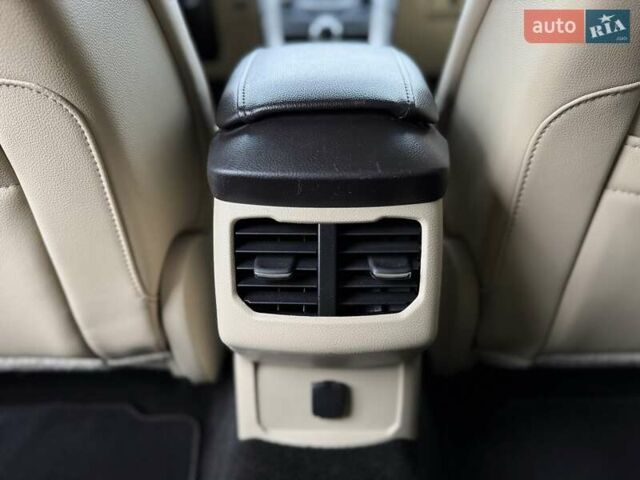 Красный Форд Фьюжн, объемом двигателя 1.6 л и пробегом 156 тыс. км за 8500 $, фото 42 на Automoto.ua