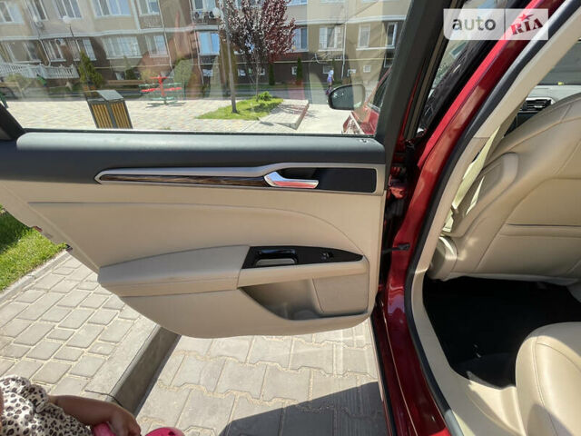 Красный Форд Фьюжн, объемом двигателя 1.5 л и пробегом 132 тыс. км за 8990 $, фото 25 на Automoto.ua