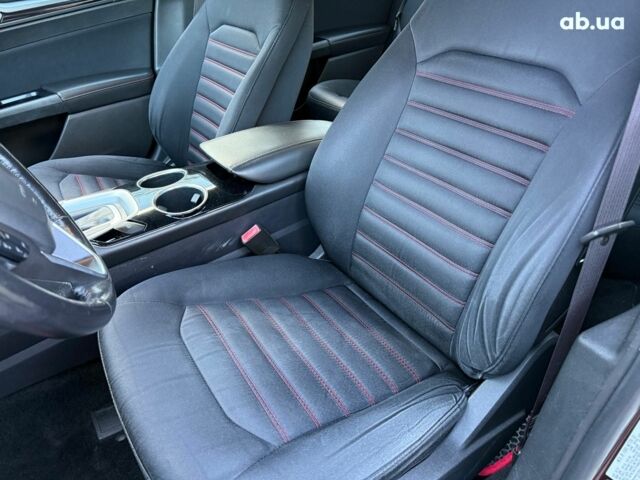 Червоний Форд Фьюжен, об'ємом двигуна 2 л та пробігом 209 тис. км за 8940 $, фото 18 на Automoto.ua