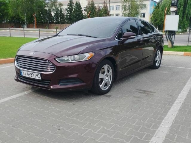 Красный Форд Фьюжн, объемом двигателя 1.6 л и пробегом 240 тыс. км за 10000 $, фото 2 на Automoto.ua