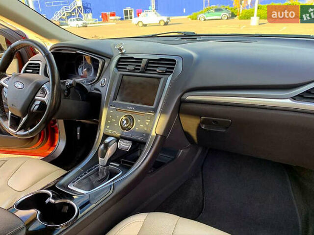 Червоний Форд Фьюжен, об'ємом двигуна 2 л та пробігом 182 тис. км за 10000 $, фото 4 на Automoto.ua