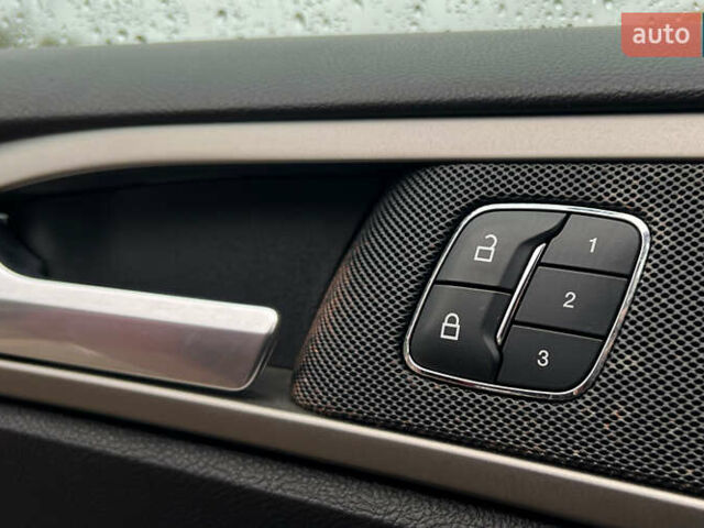 Форд Фьюжен 2013 у Львові на Automoto.ua Червоний Форд Фьюжен, об'ємом двигуна 2 л та пробігом 141 тис. км за 11750 $, фото 17 на Automoto.ua