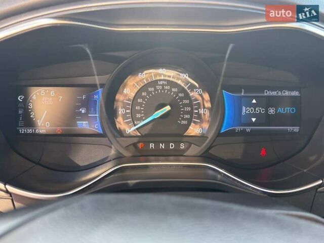 Форд Фьюжн 2013 в Львове на Automoto.ua Красный Форд Фьюжн, объемом двигателя 2 л и пробегом 121 тыс. км за 12500 $, фото 7 на Automoto.ua