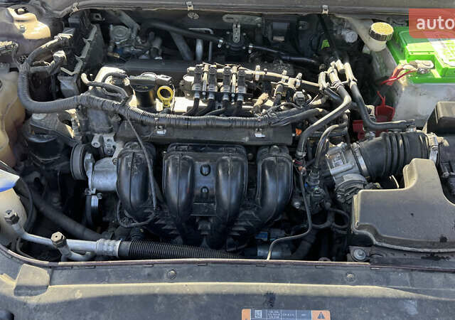 Красный Форд Фьюжн, объемом двигателя 2.49 л и пробегом 115 тыс. км за 10350 $, фото 9 на Automoto.ua