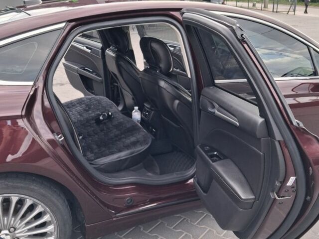 Форд Фьюжн 2013 в Черновцах на Automoto.ua Красный Форд Фьюжн, объемом двигателя 2 л и пробегом 163 тыс. км за 11644 $, фото 9 на Automoto.ua