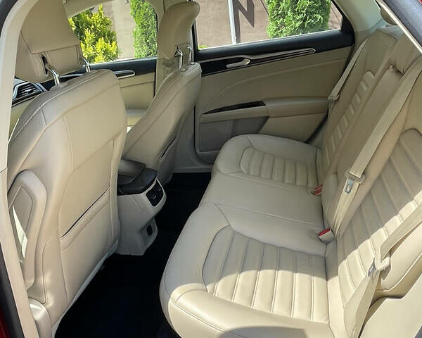 Красный Форд Фьюжн, объемом двигателя 1.5 л и пробегом 132 тыс. км за 8990 $, фото 27 на Automoto.ua