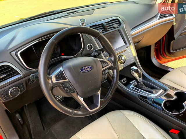 Червоний Форд Фьюжен, об'ємом двигуна 2 л та пробігом 182 тис. км за 10000 $, фото 3 на Automoto.ua