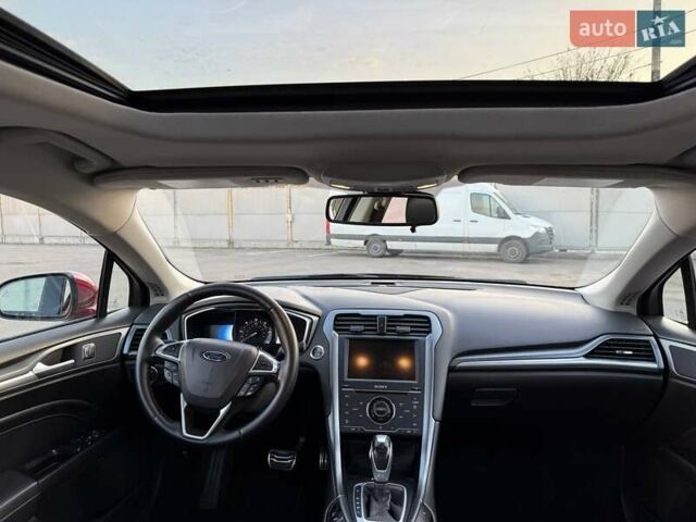 Червоний Форд Фьюжен, об'ємом двигуна 2 л та пробігом 250 тис. км за 12200 $, фото 4 на Automoto.ua