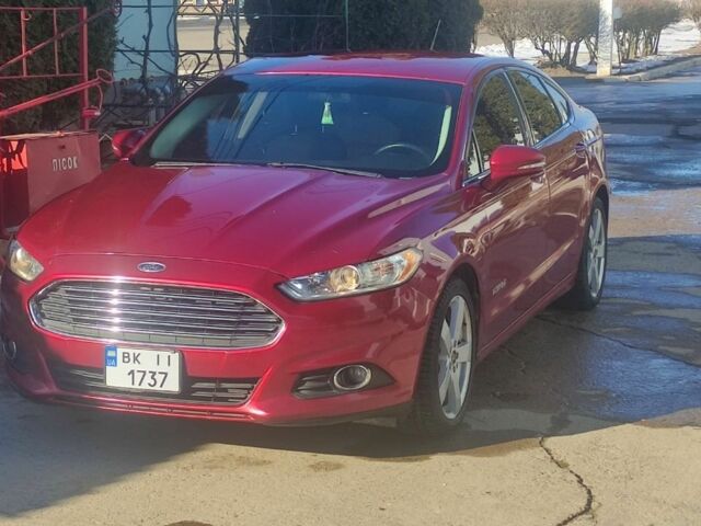 Червоний Форд Фьюжен, об'ємом двигуна 2 л та пробігом 258 тис. км за 11999 $, фото 1 на Automoto.ua