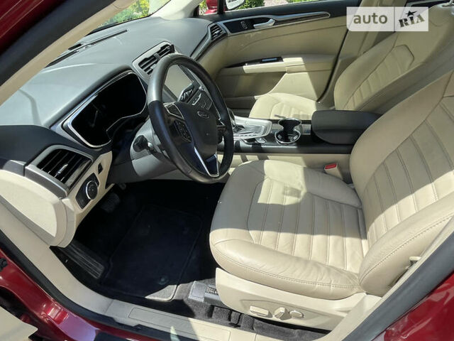 Красный Форд Фьюжн, объемом двигателя 1.5 л и пробегом 132 тыс. км за 8990 $, фото 19 на Automoto.ua