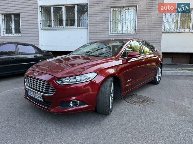 Червоний Форд Фьюжен, об'ємом двигуна 2 л та пробігом 238 тис. км за 8900 $, фото 1 на Automoto.ua