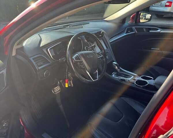 Форд Фьюжн 2013 в Львове на Automoto.ua Красный Форд Фьюжн, объемом двигателя 2 л и пробегом 121 тыс. км за 12500 $, фото 5 на Automoto.ua