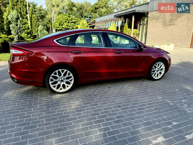 Форд Фьюжн 2014 в Днепре (Днепропетровске) на Automoto.ua Красный Форд Фьюжн, объемом двигателя 2 л и пробегом 211 тыс. км за 10700 $, фото 7 на Automoto.ua