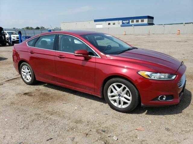 Красный Форд Фьюжн, объемом двигателя 2 л и пробегом 81 тыс. км за 1500 $, фото 3 на Automoto.ua