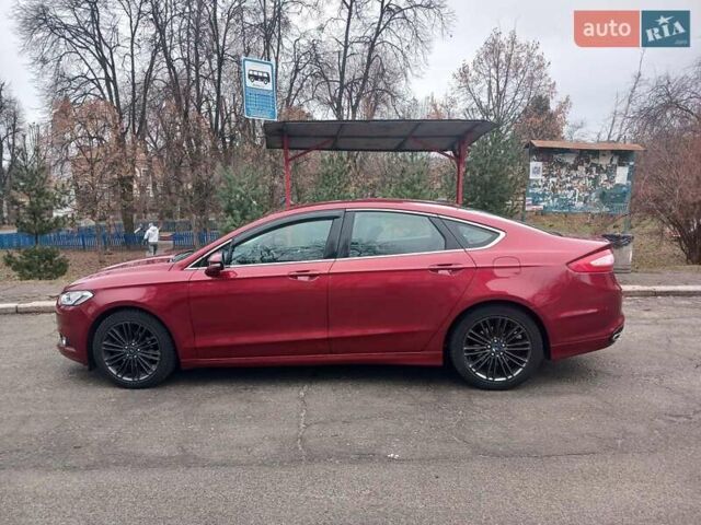 Красный Форд Фьюжн, объемом двигателя 2 л и пробегом 235 тыс. км за 10390 $, фото 7 на Automoto.ua